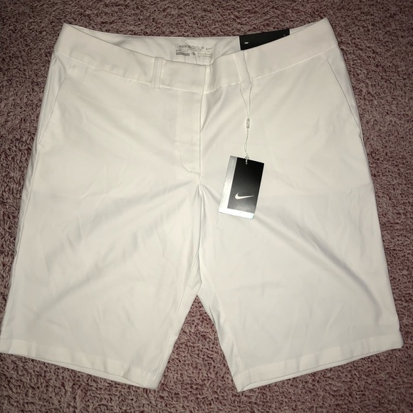 Nike Pants - Short woman golf new size 10 Nike Pants - Short woman golf new size 10